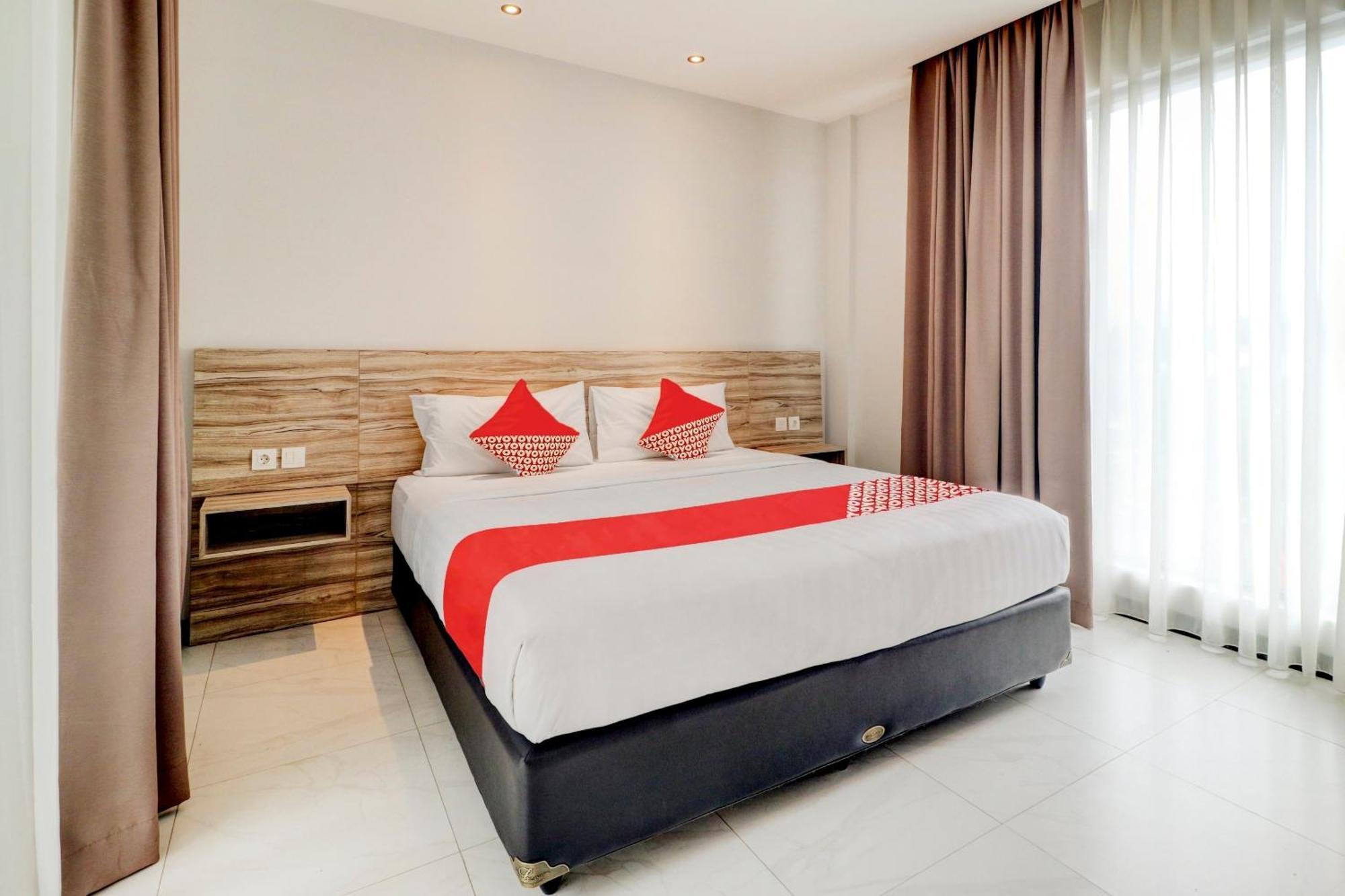 OYO Flagship 90775 I Sleep Hotel Bandung Bagian luar foto