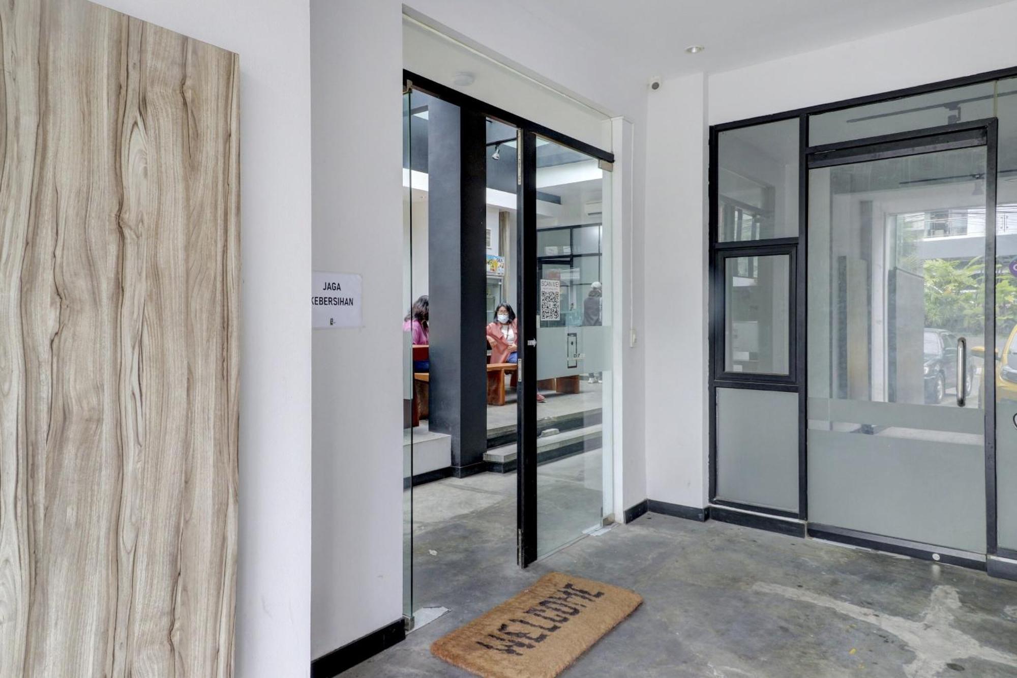 OYO Flagship 90775 I Sleep Hotel Bandung Bagian luar foto