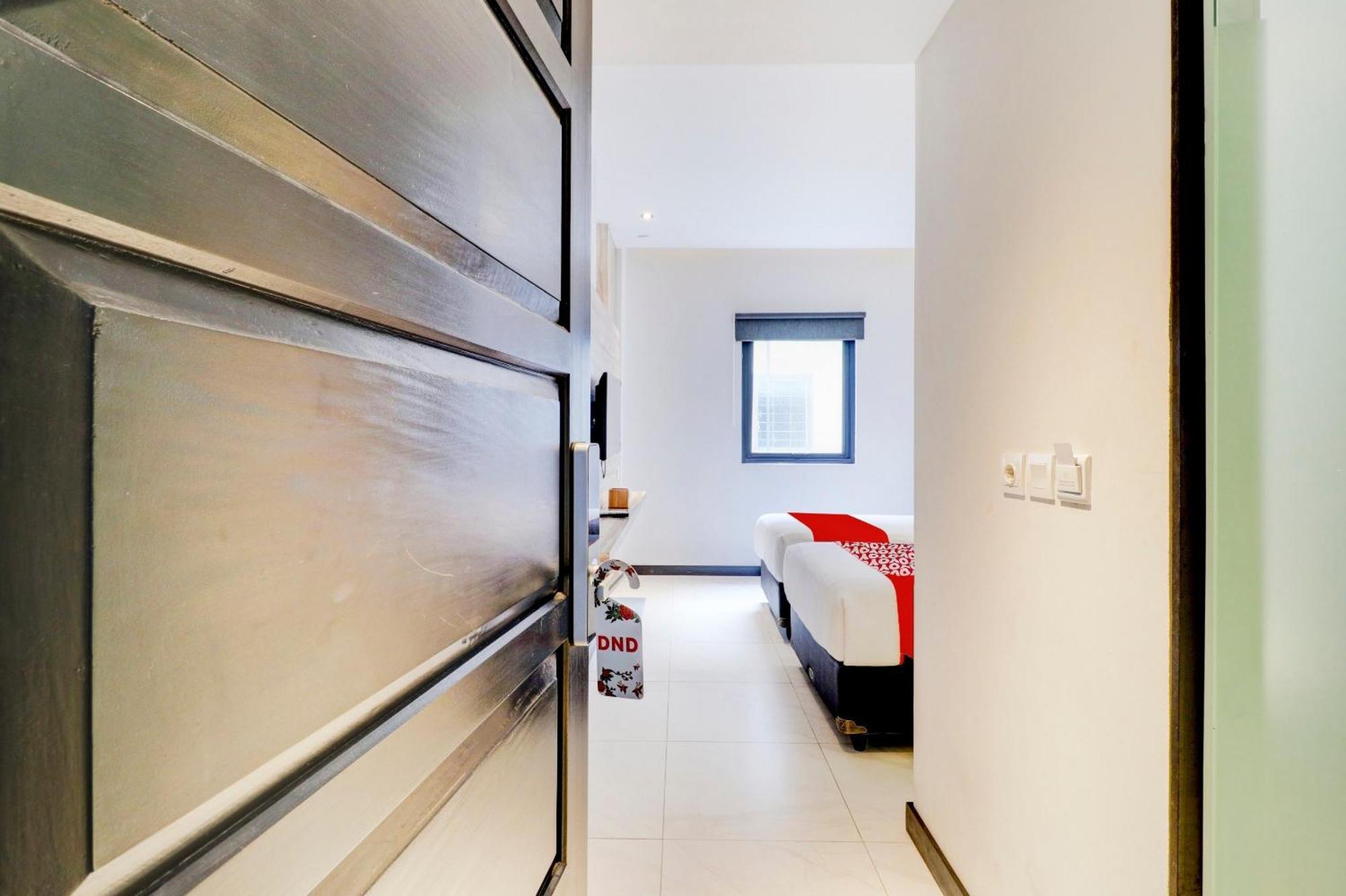 OYO Flagship 90775 I Sleep Hotel Bandung Bagian luar foto