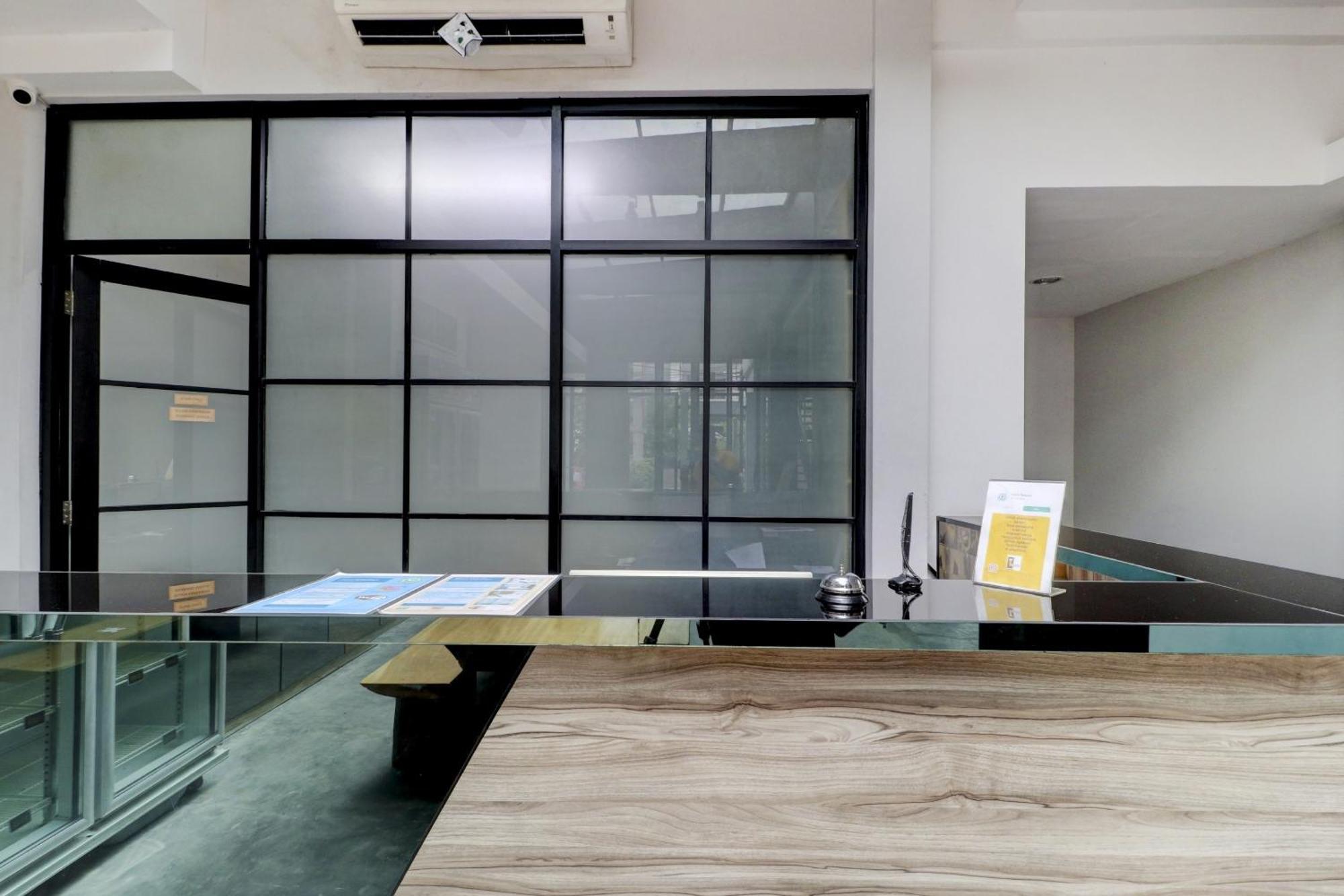 OYO Flagship 90775 I Sleep Hotel Bandung Bagian luar foto