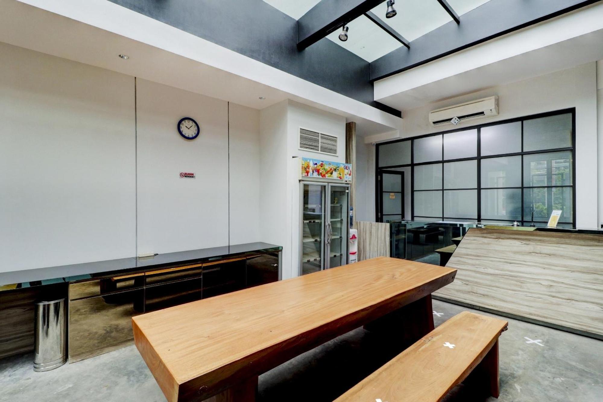 OYO Flagship 90775 I Sleep Hotel Bandung Bagian luar foto