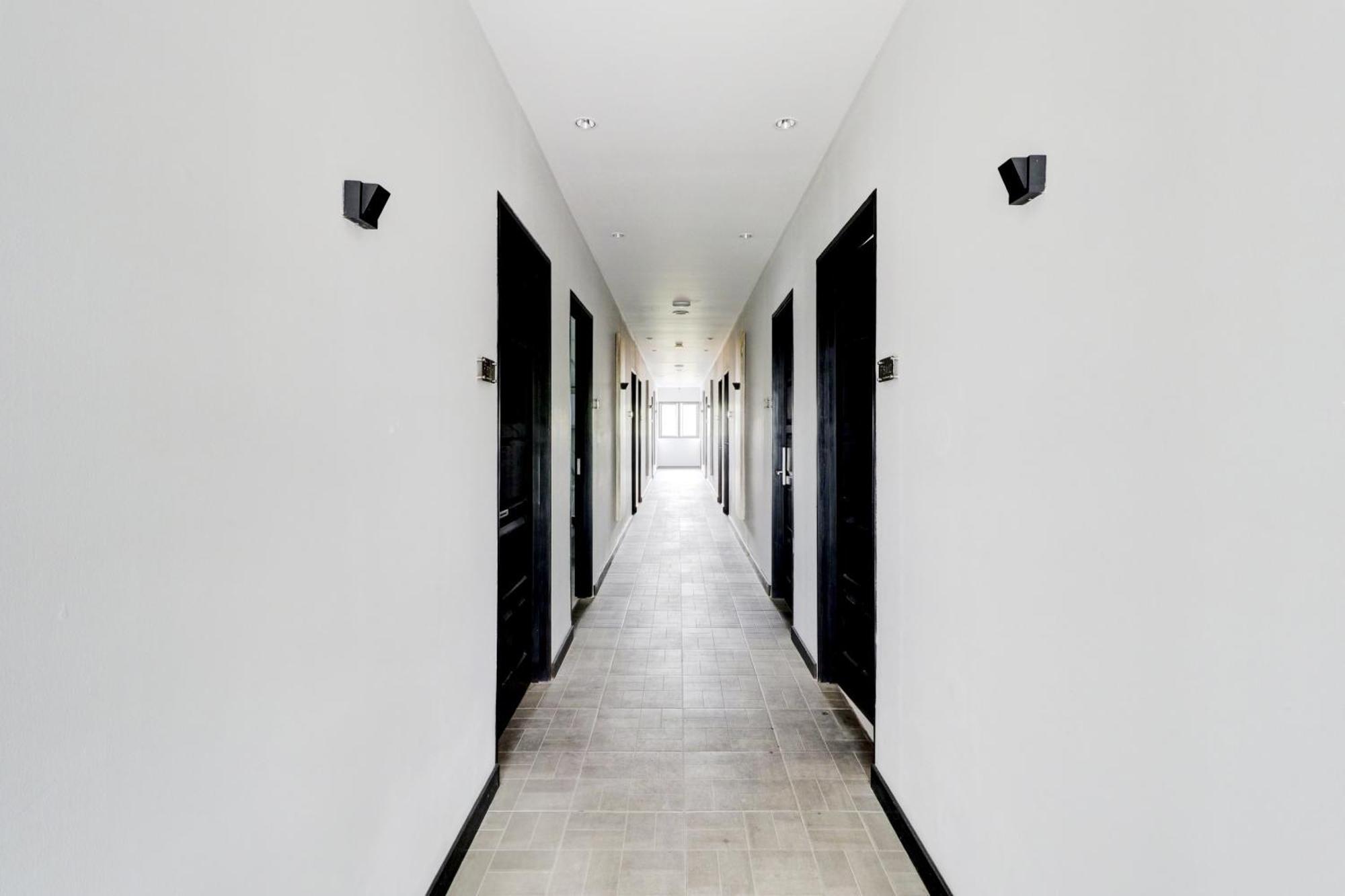 OYO Flagship 90775 I Sleep Hotel Bandung Bagian luar foto