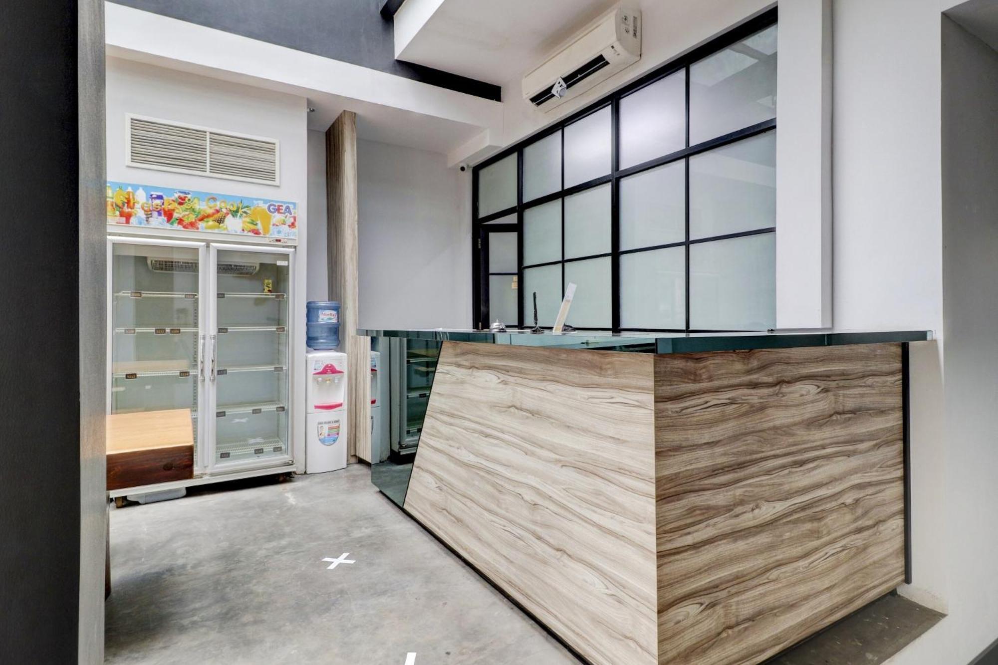 OYO Flagship 90775 I Sleep Hotel Bandung Bagian luar foto